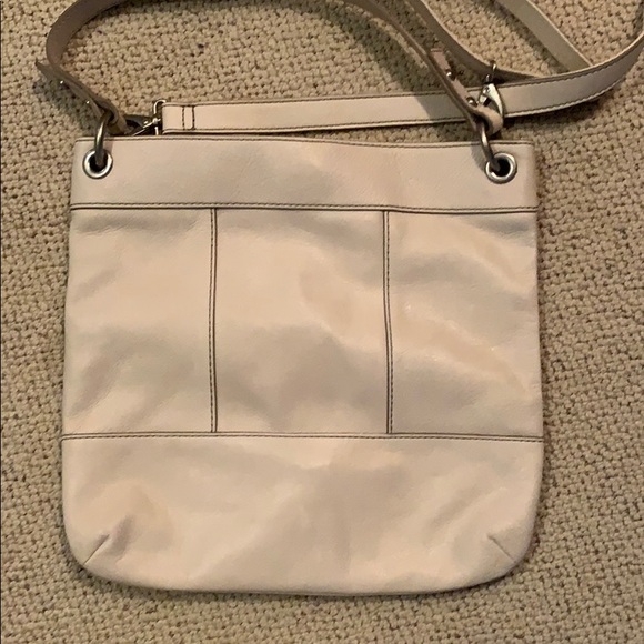 **NEW** Fossil purse - Picture 4 of 7